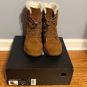 Sorel Tan Suede Winter Boots with White Fur